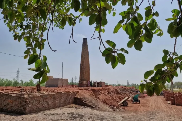 ZINDAGI BATHAY PER- Life at the Brick Kiln - A Reality Most People Don’t See